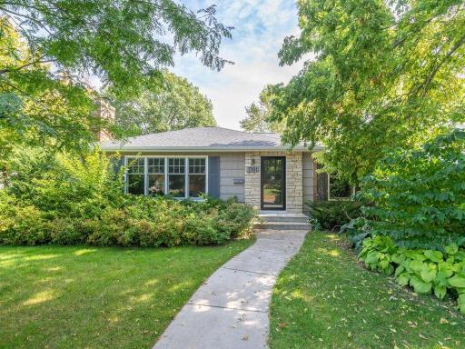 7101 Newton Avenue S Richfield MN 55423 USA-002-002-Newton Ave S2-MLS_Size.jpg