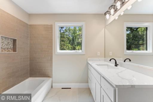 Upper Level Full Bath