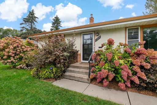 1205 Autumn Street, Saint Paul, MN 55113
