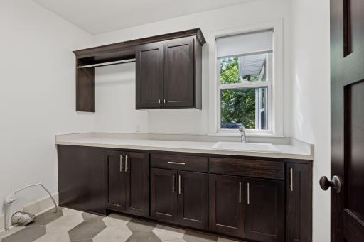 648 Sunset Lane, Mendota Heights, MN 55118