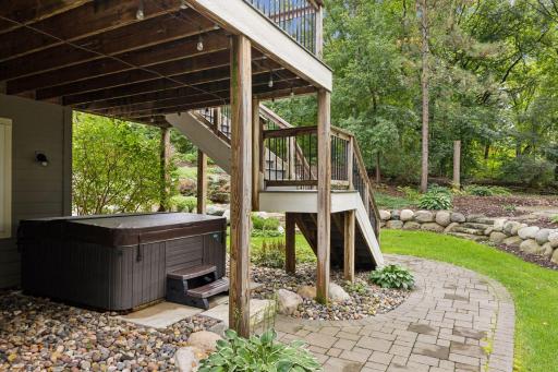 648 Sunset Lane, Mendota Heights, MN 55118