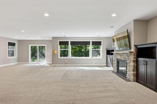 648 Sunset Lane, Mendota Heights, MN 55118