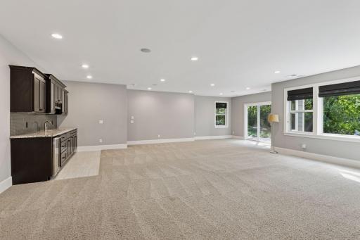 648 Sunset Lane, Mendota Heights, MN 55118