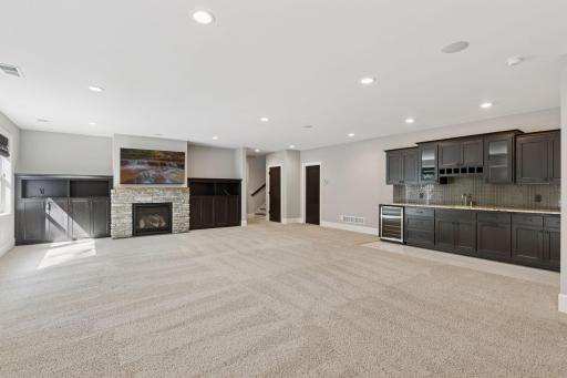 648 Sunset Lane, Mendota Heights, MN 55118