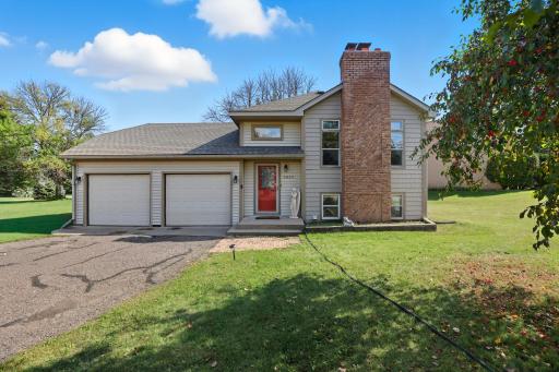2839 Henslow Avenue N, Saint Paul, MN 55128