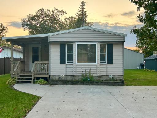 537 2nd Street, Greenbush, MN 56726