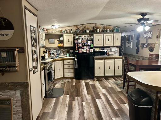 537 2nd Street, Greenbush, MN 56726