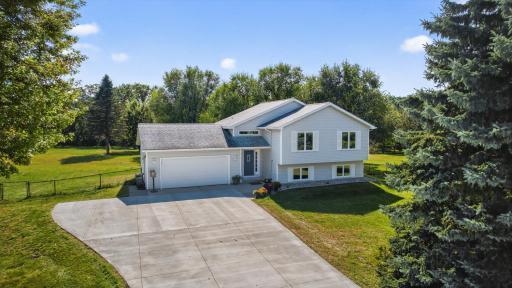6648 Ranch View Lane SE, Eyota, MN 55934