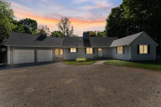 1-web-or-mls-18505 Minnetonka Blvd-175 copy.jpg