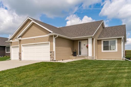2226 Marvs Lane NE, Stewartville, MN 55976