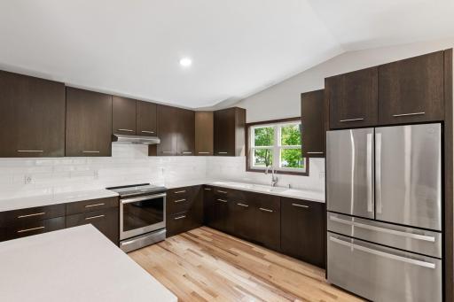 10015 32nd Avenue N, Minneapolis, MN 55441