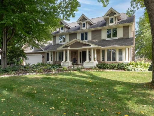 2711 Bent Tree Circle, Hopkins, MN 55305