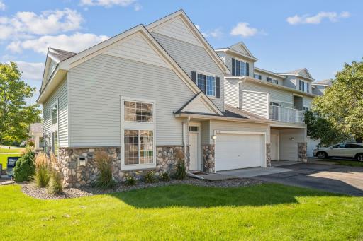 6786 Pine Crest Trail S, Cottage Grove, MN 55016