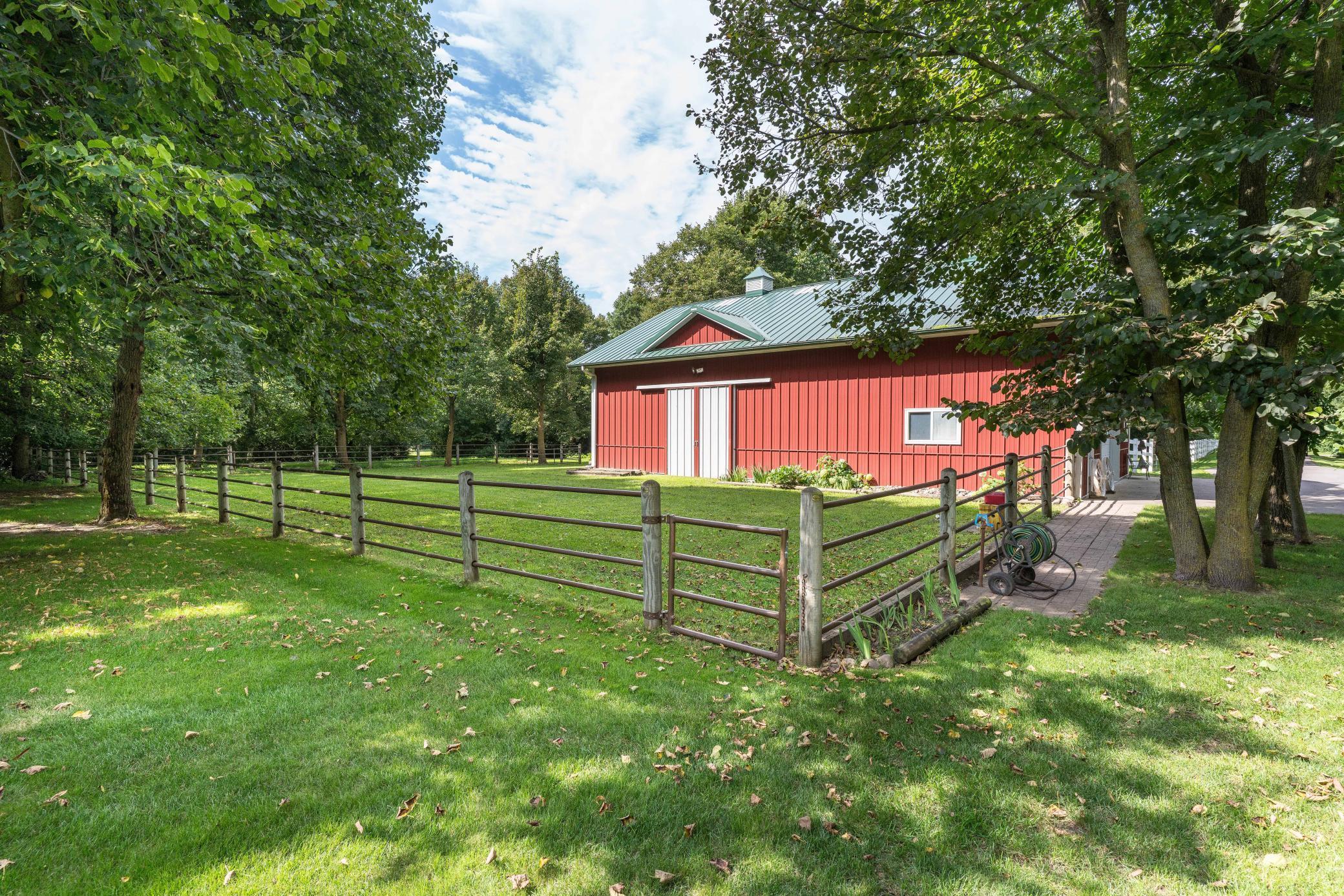 3330 30th Ave N-117.jpg