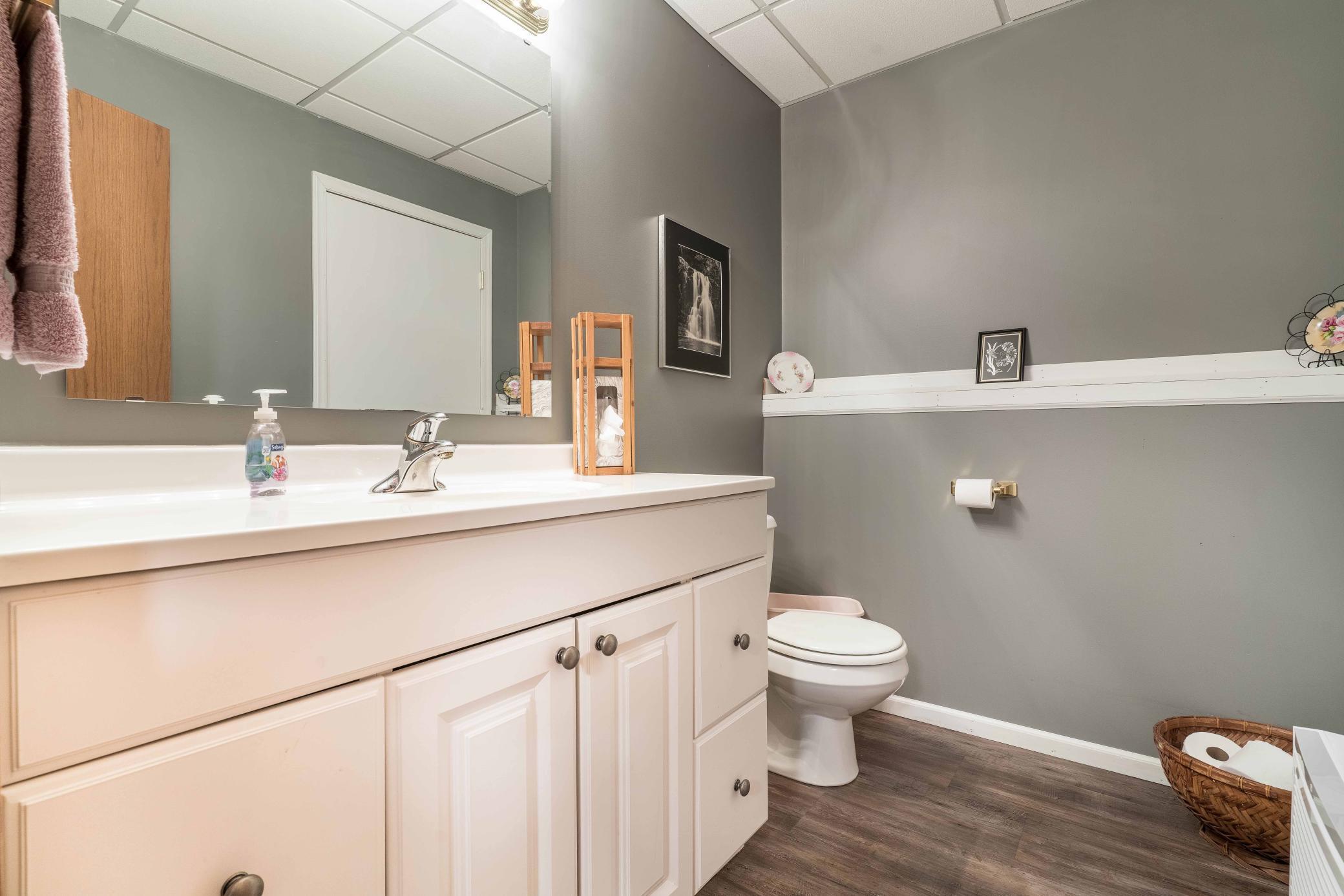 3330 30th Ave N-439.jpg