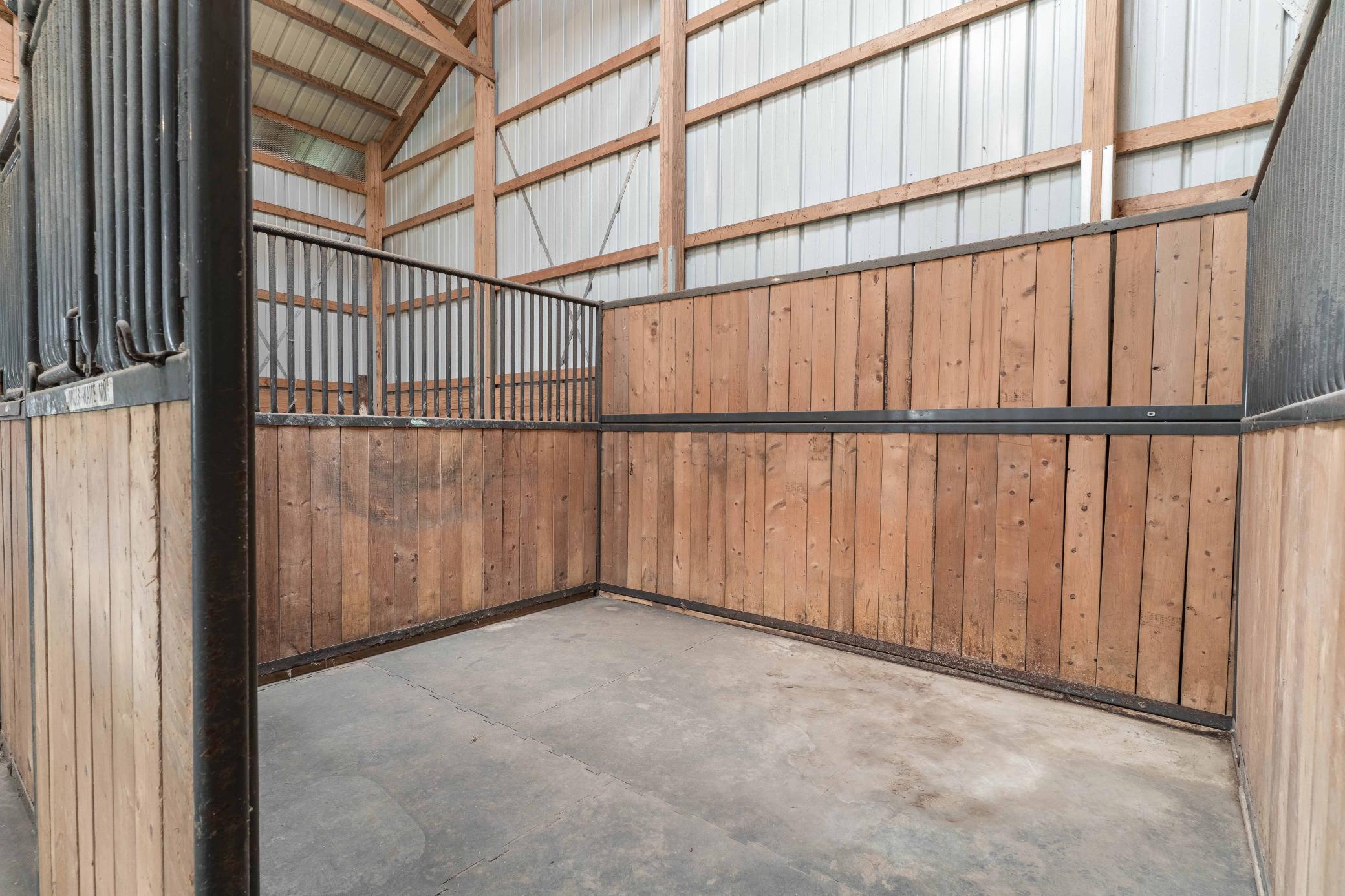 3330 30th Ave N-464.jpg