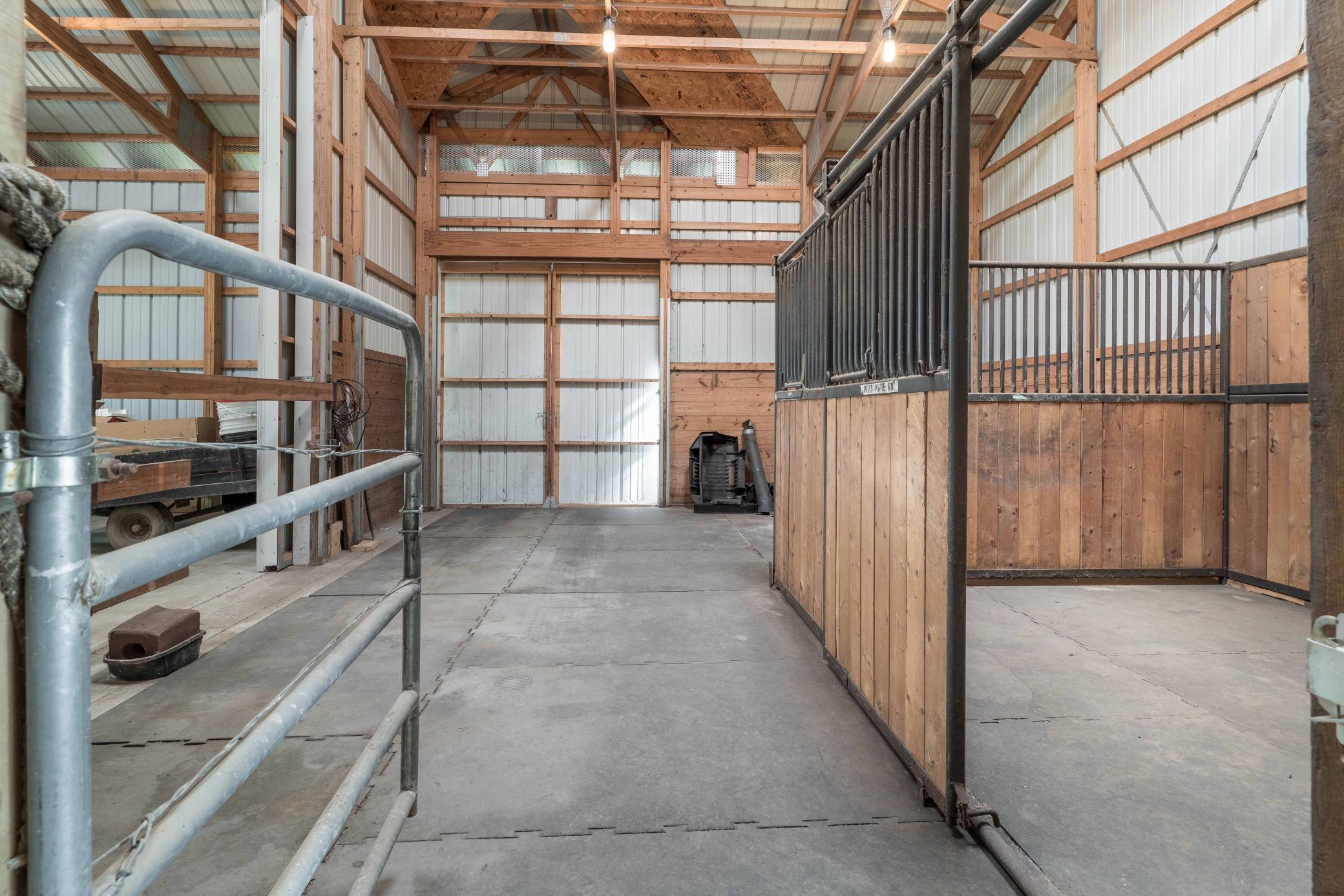 3330 30th Ave N-461.jpg