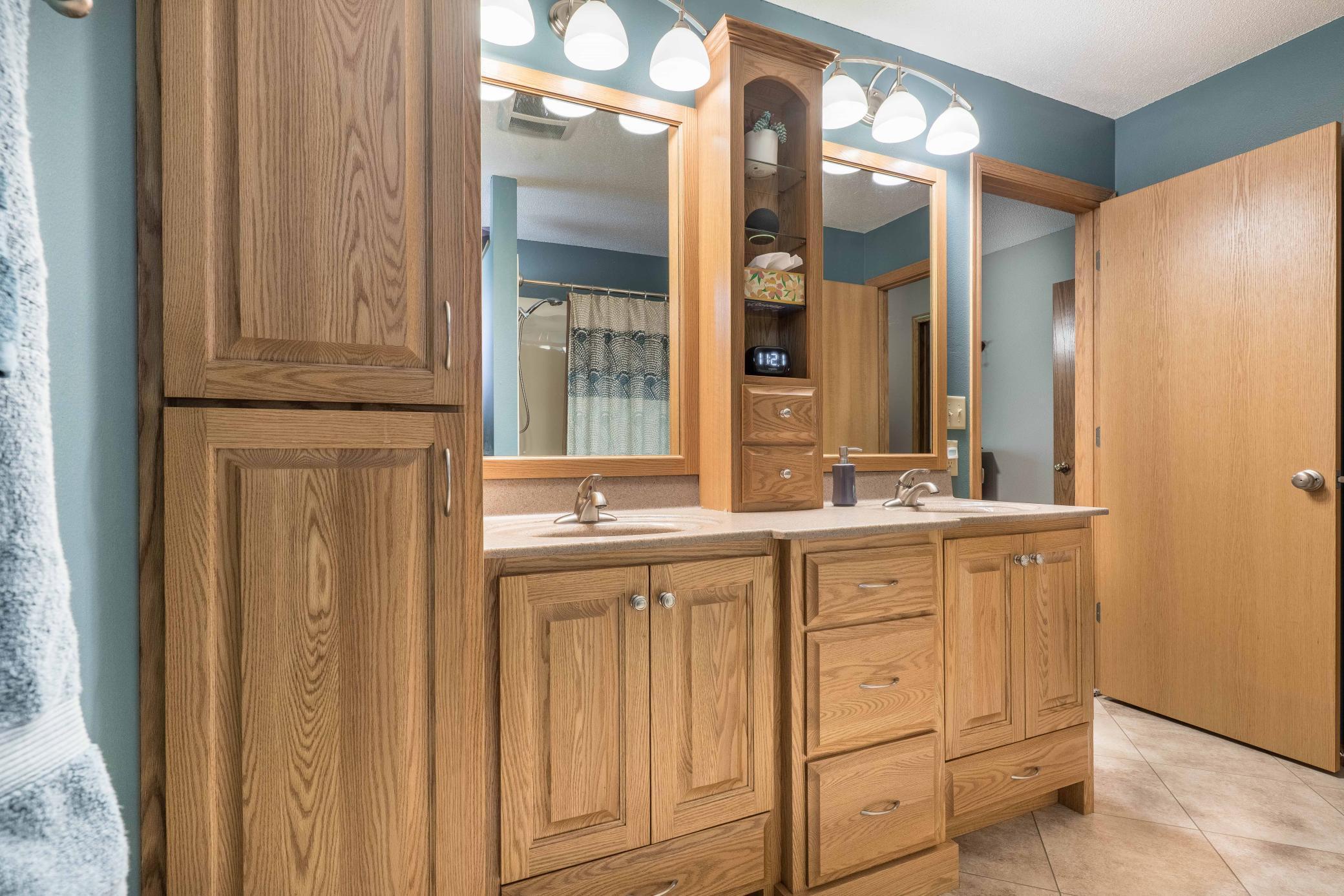 3330 30th Ave N-433.jpg