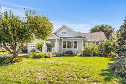 4644 Linden Trail N, Lake Elmo, MN 55042