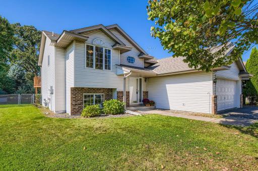 6215 Forest Boulevard Trail - Web Quality - 002 - 02 Exterior Front.jpg