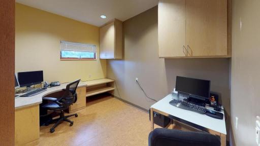 7900-Chapin-Dr-NE-New-London-MN-56273-Office(4)