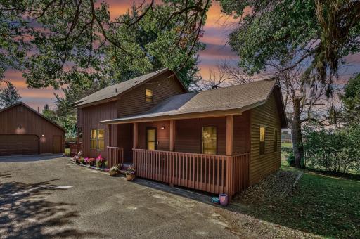 500 County Road B2 W, Saint Paul, MN 55113