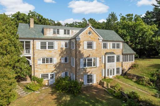 8 Merilane, Edina, MN 55436