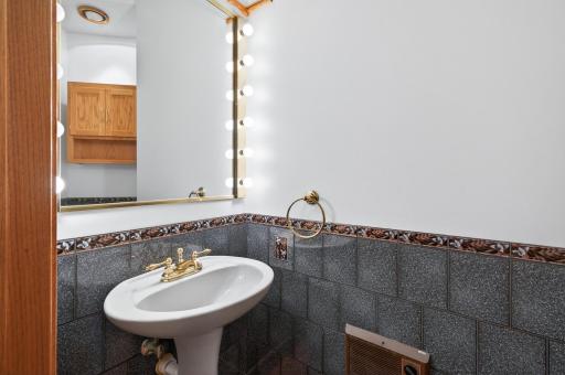 55 Interlachen Drive, Excelsior, MN 55331