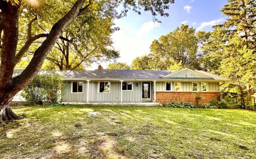 Welcome home! Wonderful home in Mounds View Schools