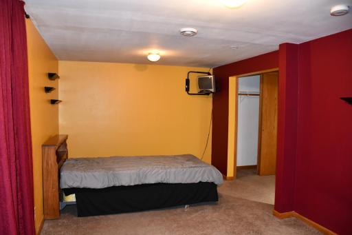 1124 River Drive NE, Red Lake Falls, MN 56750