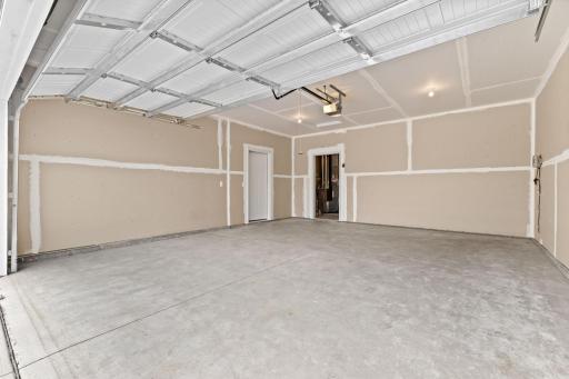 2557 County Rd I, Mounds View, MN 55112