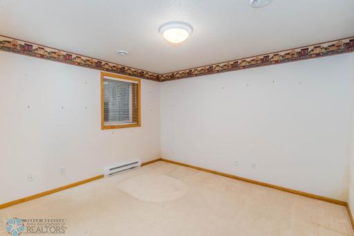 318 44th Avenue S, Moorhead, MN 56560