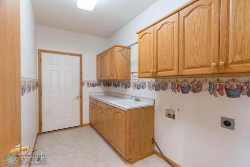 318 44th Avenue S, Moorhead, MN 56560