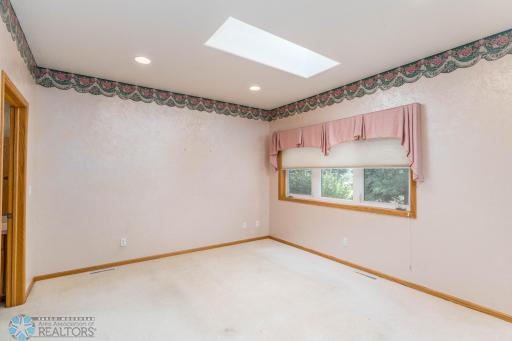 318 44th Avenue S, Moorhead, MN 56560