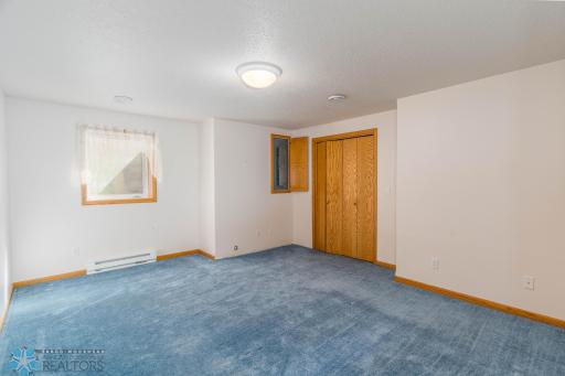 318 44th Avenue S, Moorhead, MN 56560