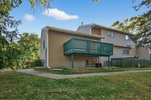 4863 Grenwich Way N, Saint Paul, MN 55128