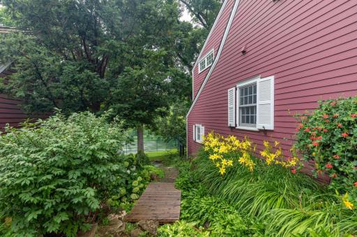 260 Salem Church Road, Sunfish Lake, MN 55118