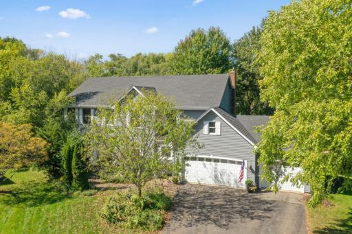 1350 Heather Court, Chanhassen, MN 55317