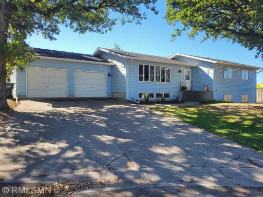 604 Fir Circle N, Glencoe, MN 55336