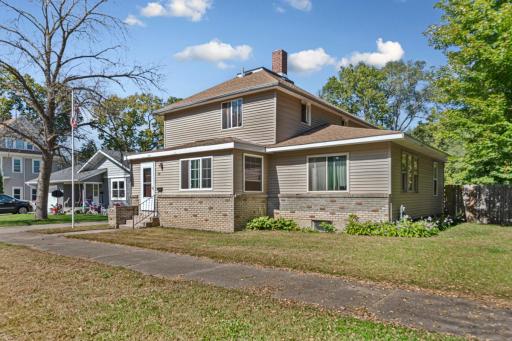 718 6th Street NW, Faribault, MN 55021