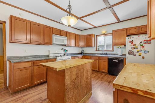718 6th Street NW, Faribault, MN 55021