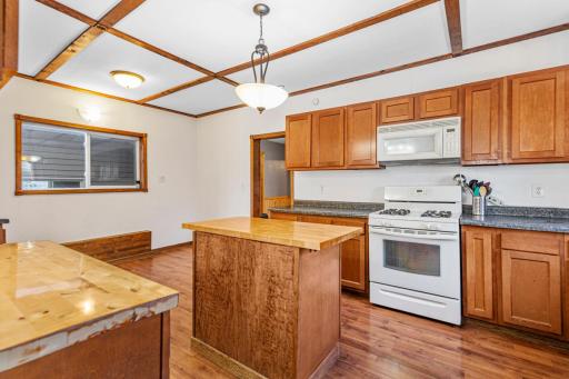 718 6th Street NW, Faribault, MN 55021