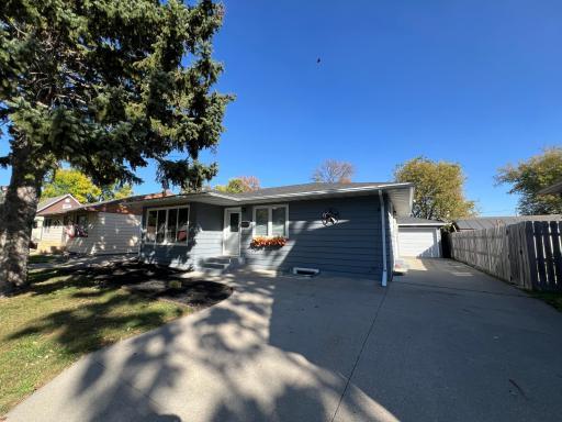 206 15th Street N, Moorhead, MN 56560