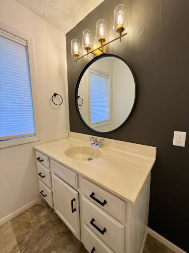 212 Saint Paul Avenue N, Thief River Falls, MN 56701