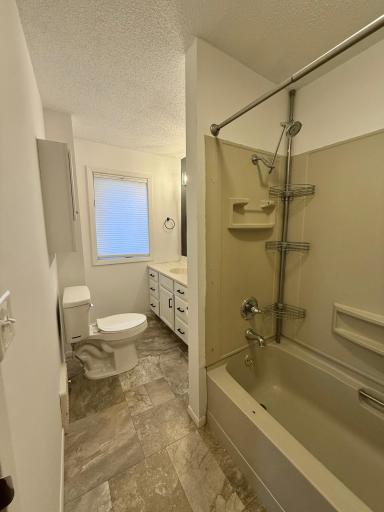 212 Saint Paul Avenue N, Thief River Falls, MN 56701