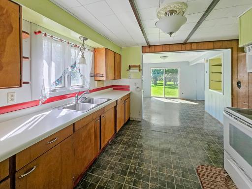 921 Old Ridge Road, Greenbush, MN 56726