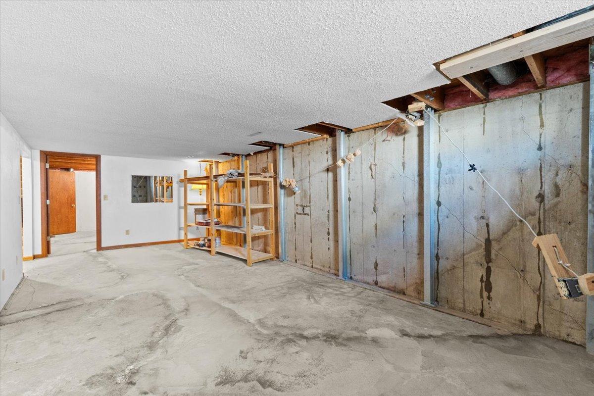 37-738 6th Street Basement-Family Room.jpg