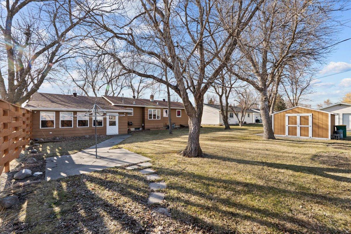 08-738 6th St S Exterior-16.jpg