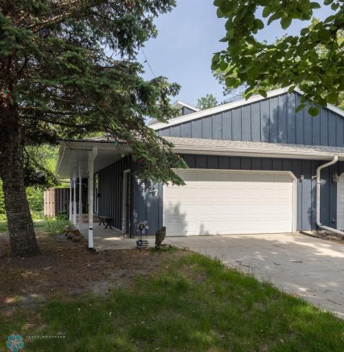 1427 23rd Street S, Fargo, ND 58103