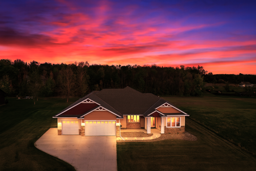 1013 Birch Avenue NE, Montgomery, MN 56069